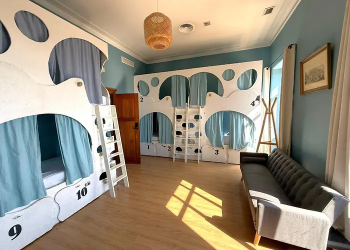 Sunset DestinationHostal